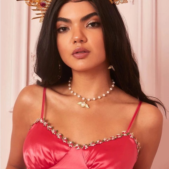 Host Pick 🌺 Silky Midi Dress - Picture 3 of 7